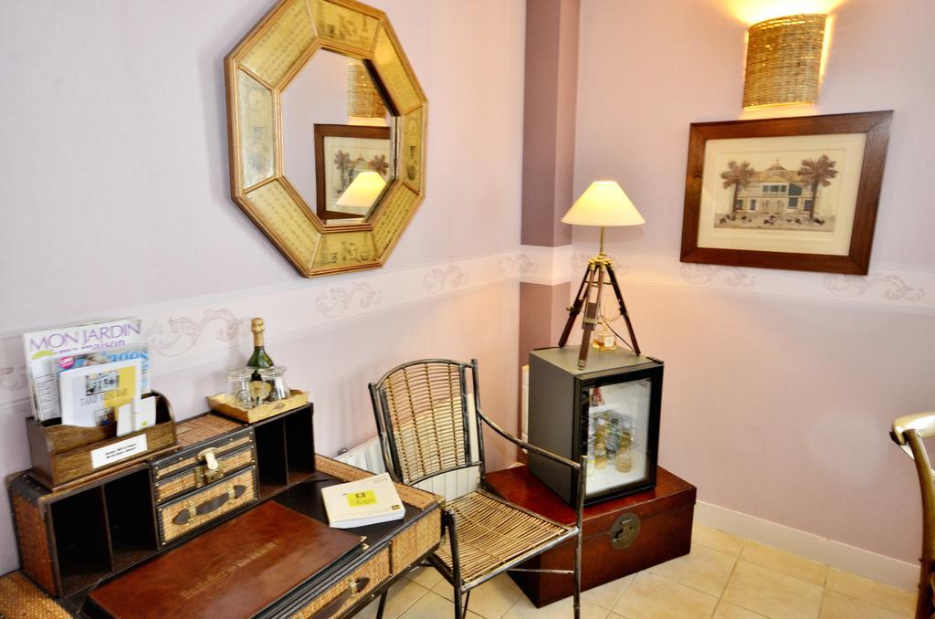 Hostellerie Du Prieure Saint-Prix  Εξωτερικό φωτογραφία