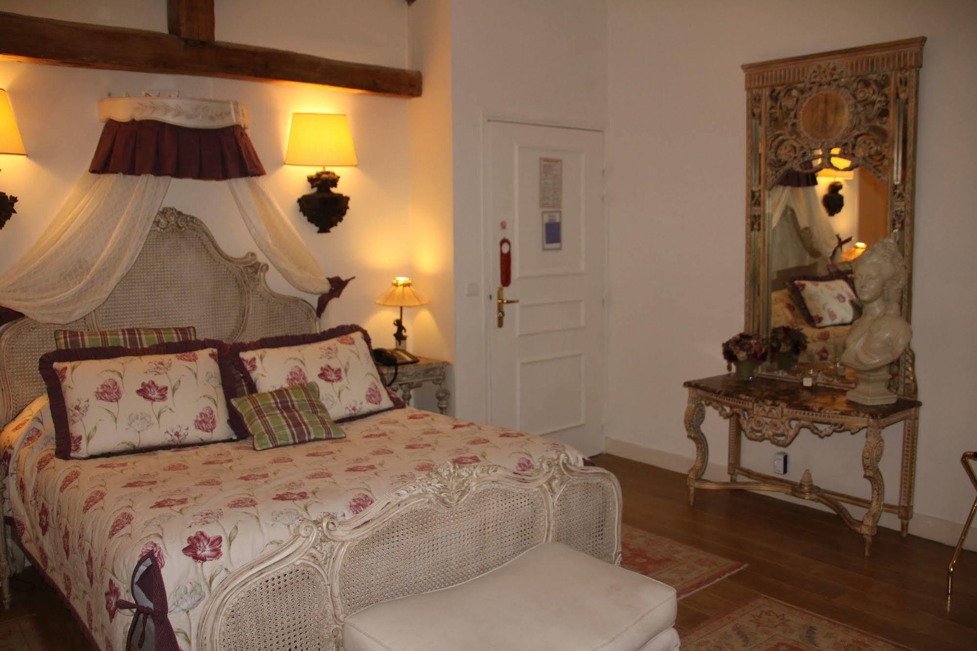 Hostellerie Du Prieure Saint-Prix  Εξωτερικό φωτογραφία