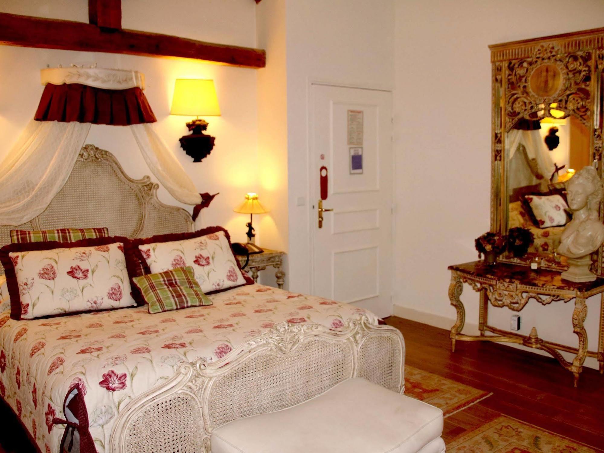 Hostellerie Du Prieure Saint-Prix  Εξωτερικό φωτογραφία