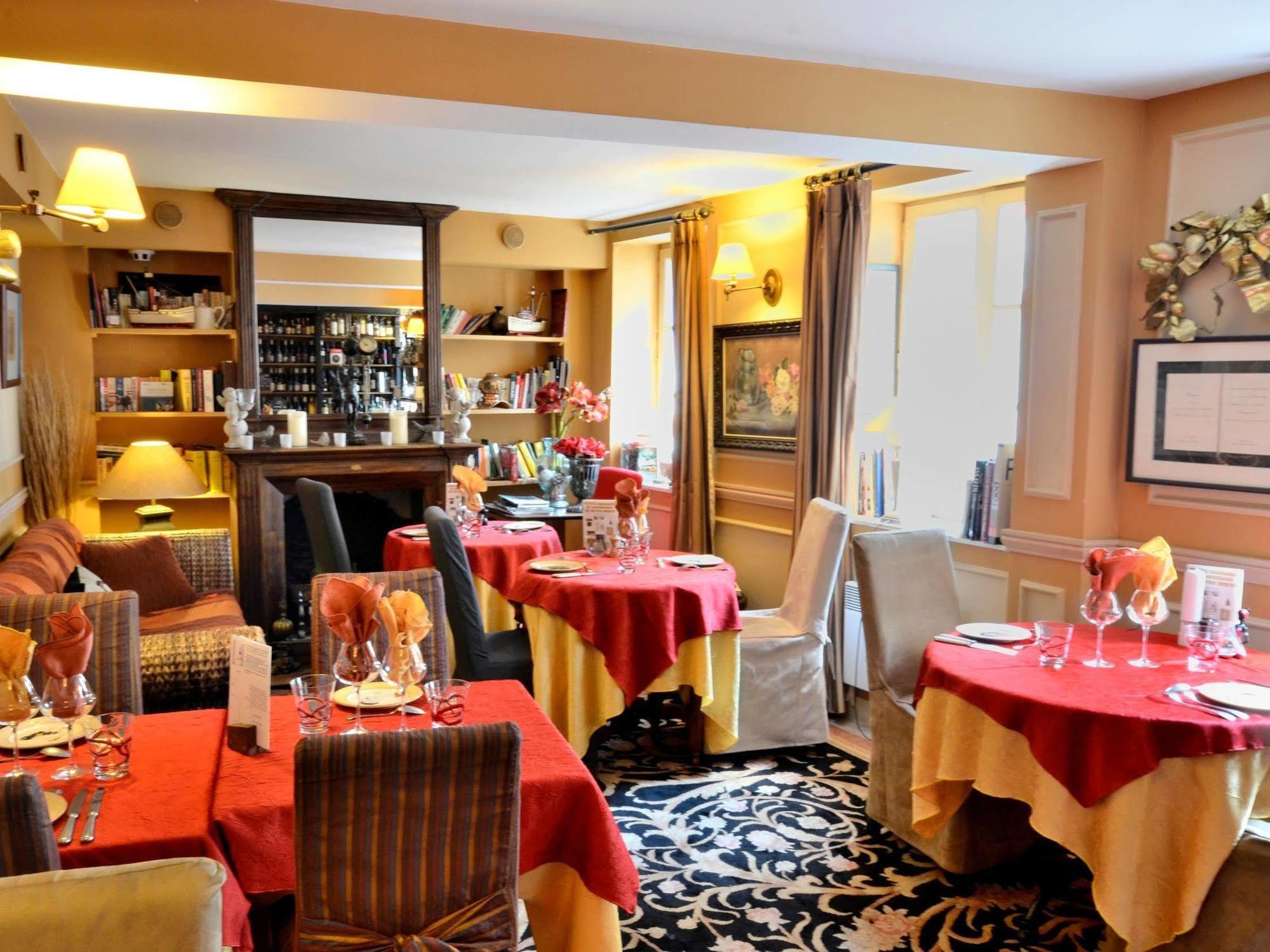 Hostellerie Du Prieure Saint-Prix  Εξωτερικό φωτογραφία